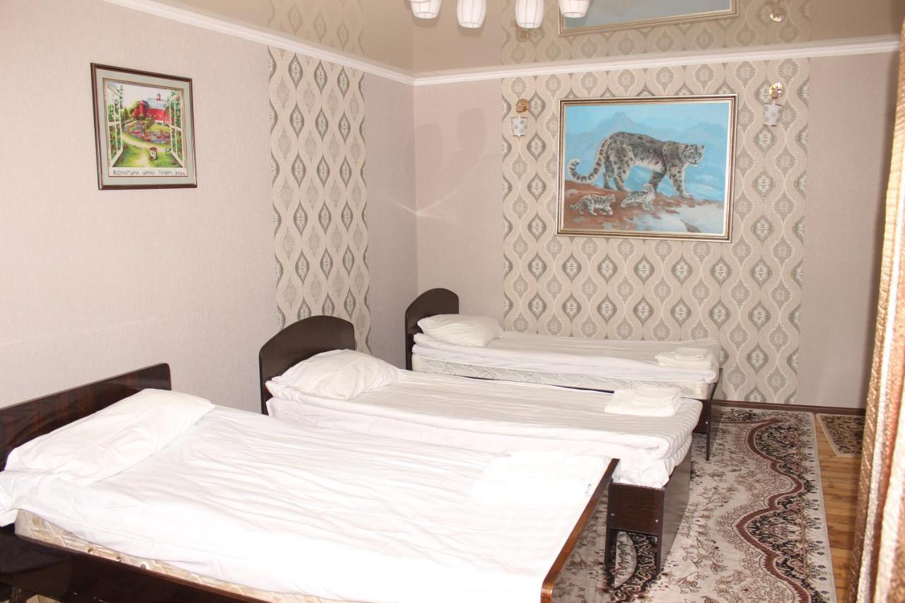 Guest House Jamal Naryn Esterno foto