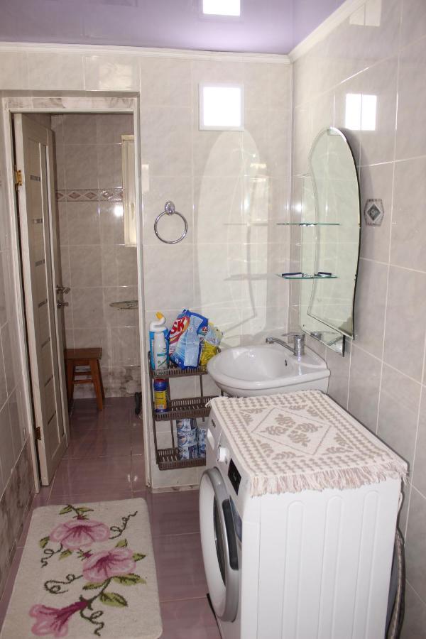 Guest House Jamal Naryn Esterno foto