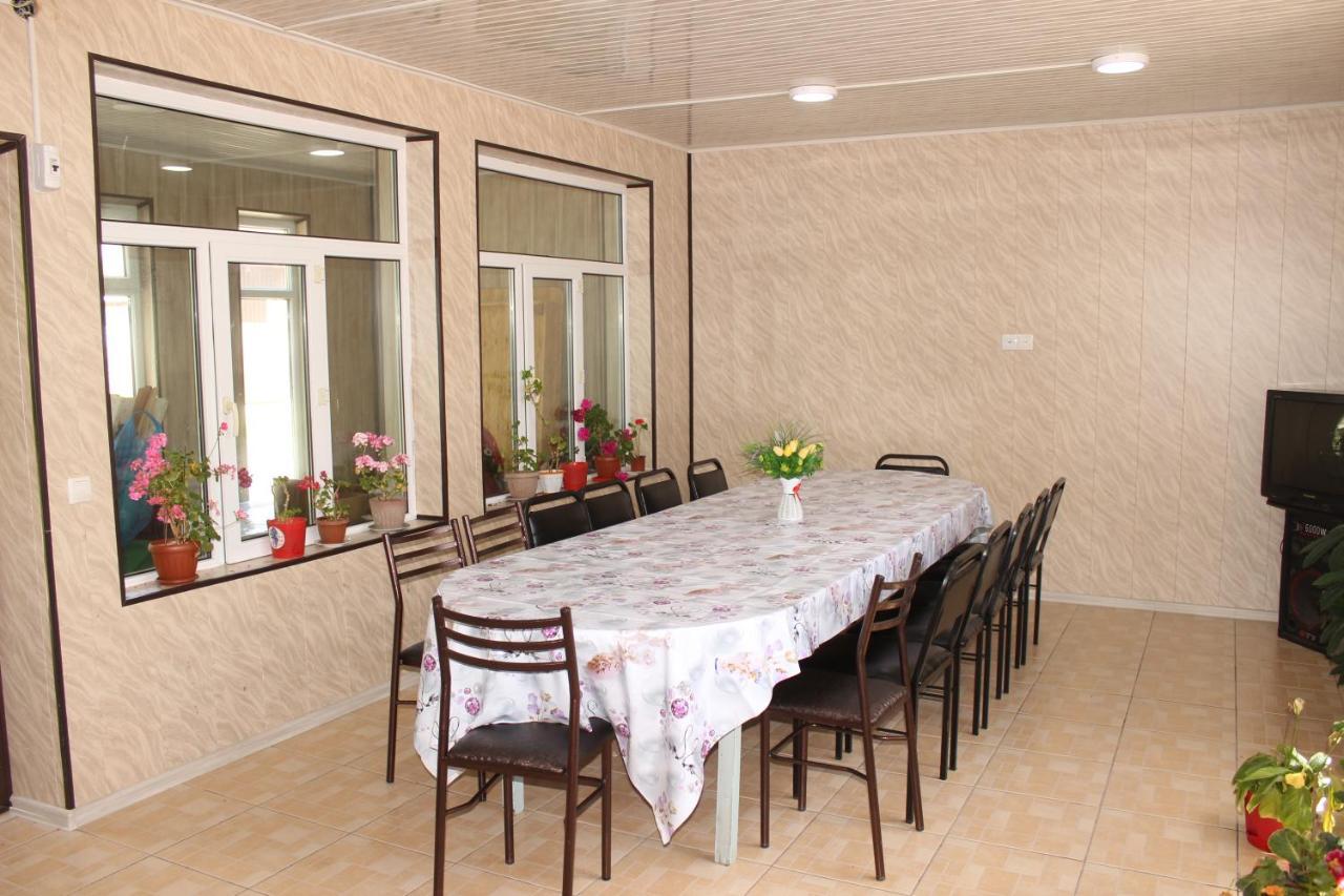 Guest House Jamal Naryn Esterno foto