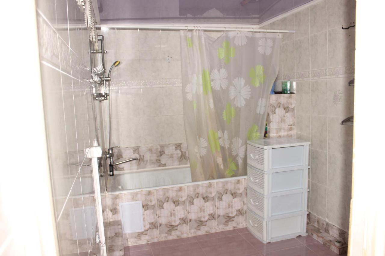 Guest House Jamal Naryn Esterno foto