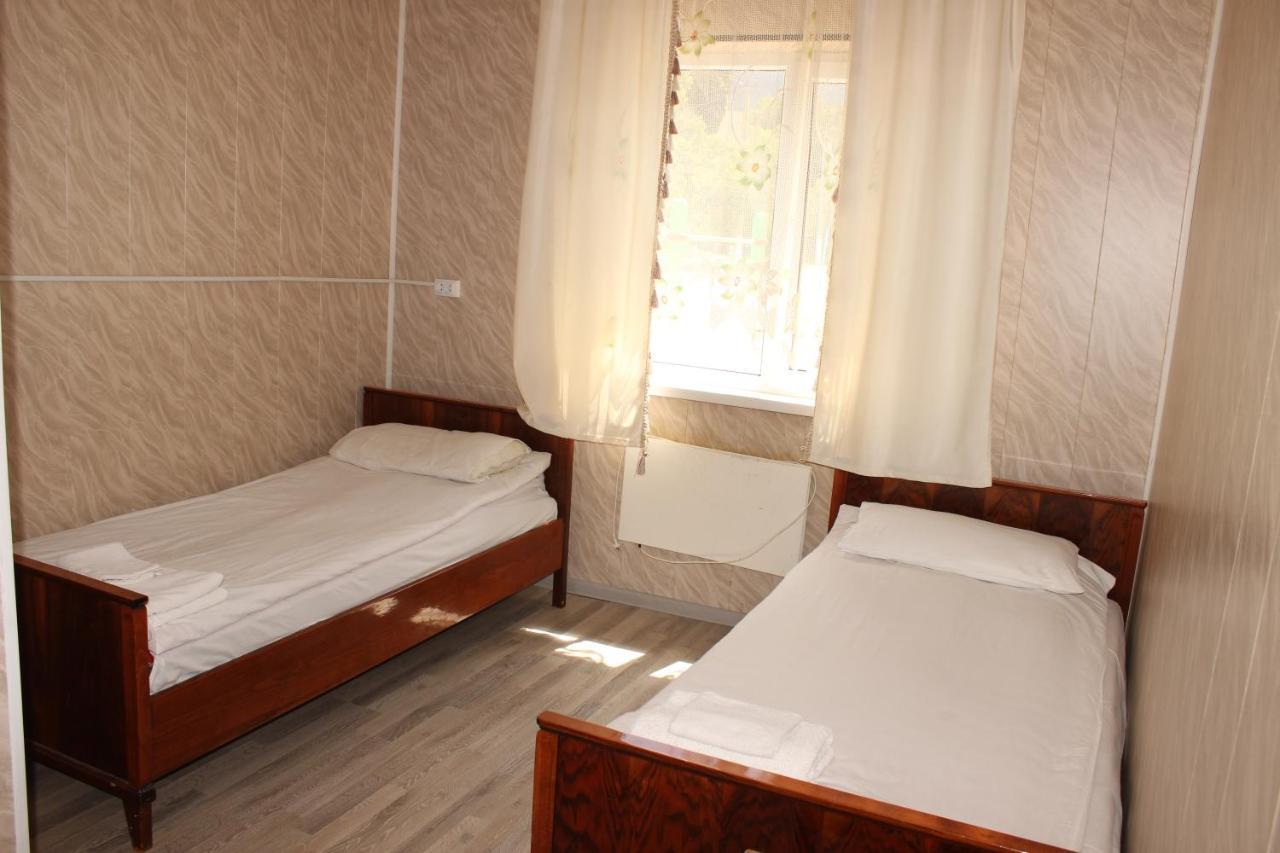 Guest House Jamal Naryn Esterno foto