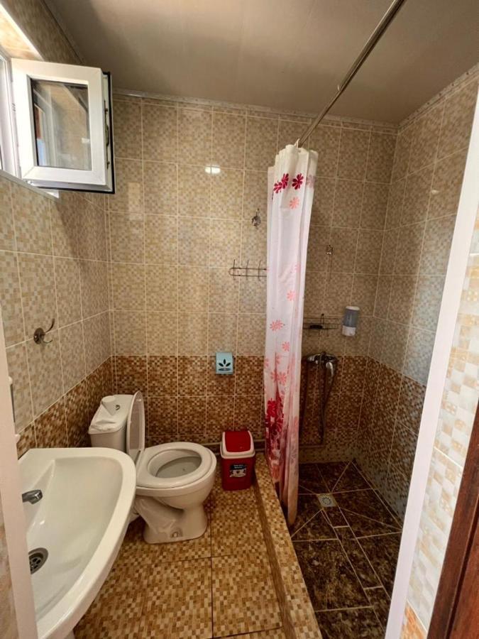Guest House Jamal Naryn Esterno foto